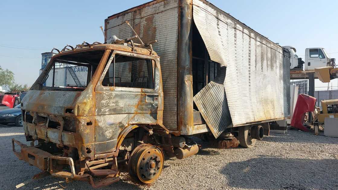  Volkswagen 13.150 2000    EN DESARME